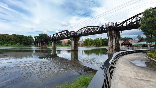 Excursion d'une journée complète - Pont de la voie ferrée de la mort et cascade d'Erawan - Photo 4
