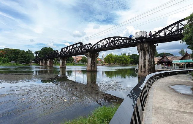 Ganztagesausflug - Todesbahnbrücke und Erawan-Wasserfall - Foto 4
