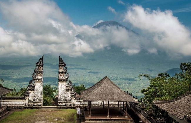 Tour privado por Pura Lempuyang, Goa Lawah y Tirta Gangga - Foto 1