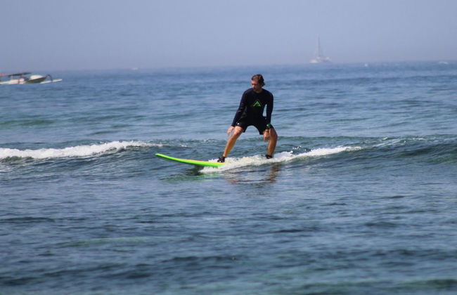Curso de surf en Nusa Lembongan - Foto 3