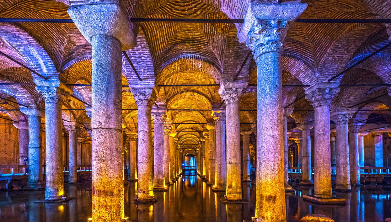 Basilica Cistern Guided Tour - Foto 1