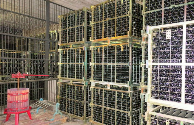 Visita por las bodegas Urbina - Photo 5