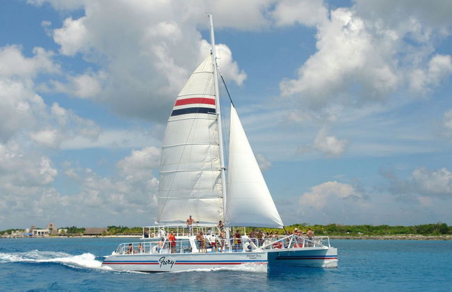 Paseo en catamarán por Cozumel + Snorkel - Foto 10