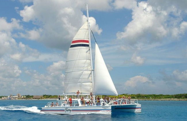 Paseo en catamarán por Cozumel + Snorkel - Foto 2