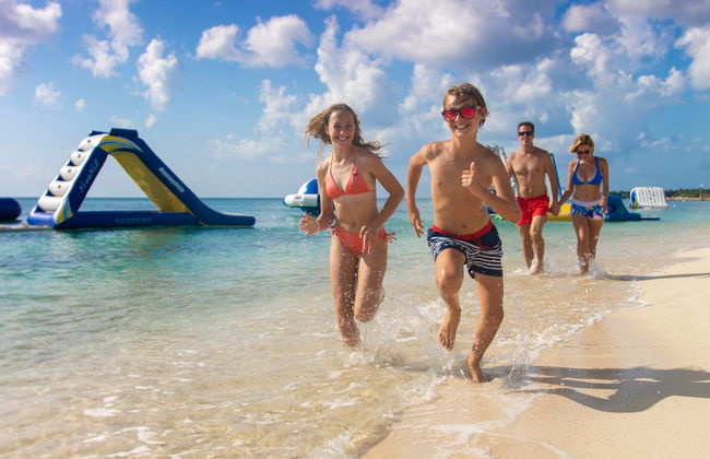 Paseo en catamarán por Cozumel + Snorkel - Foto 9