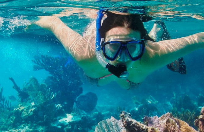 Paseo en catamarán por Cozumel + Snorkel - Foto 11