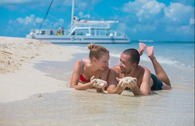 Paseo en catamarán por Cozumel + Snorkel - Foto 3