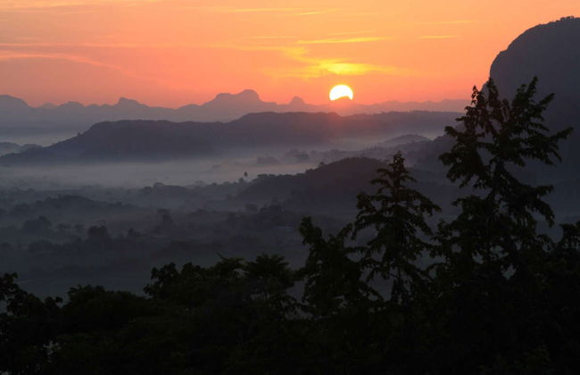 Sunrise Hike in the Sierra del Infierno - Foto 1
