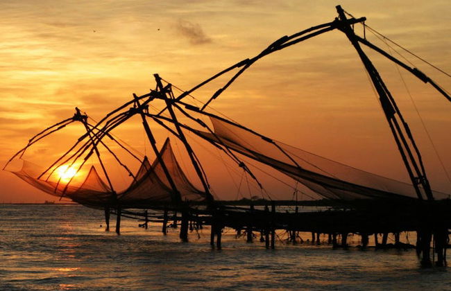 Paseo en casa flotante + Tour por Fort Kochi - Foto 1