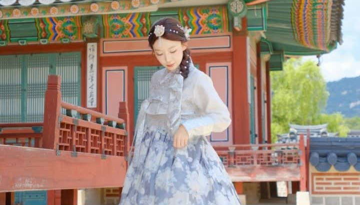 Traditional Hanbok Rental - Photo 1