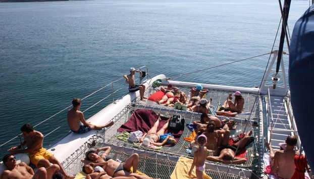 Passeio de catamarã de dia completo - Foto 2