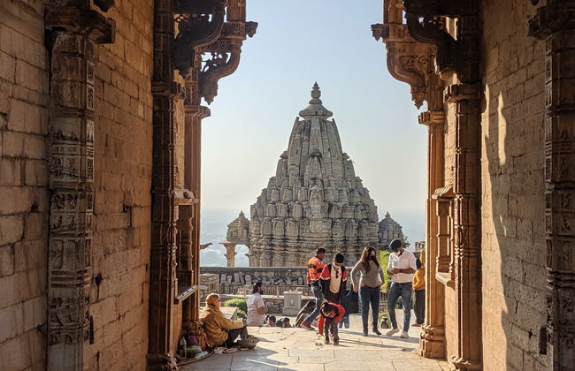 Brahma Temple & Chittorgarh Fort Private Day Trip - Foto 2