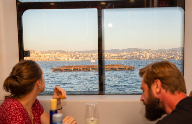 Paseo en barco por la Ría de Vigo + Degustación de mejillones - Photo 4