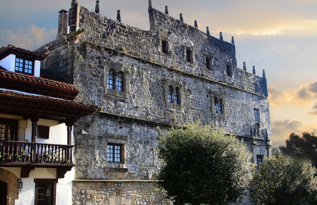 Visita guiada por Santillana del Mar - Photo 4