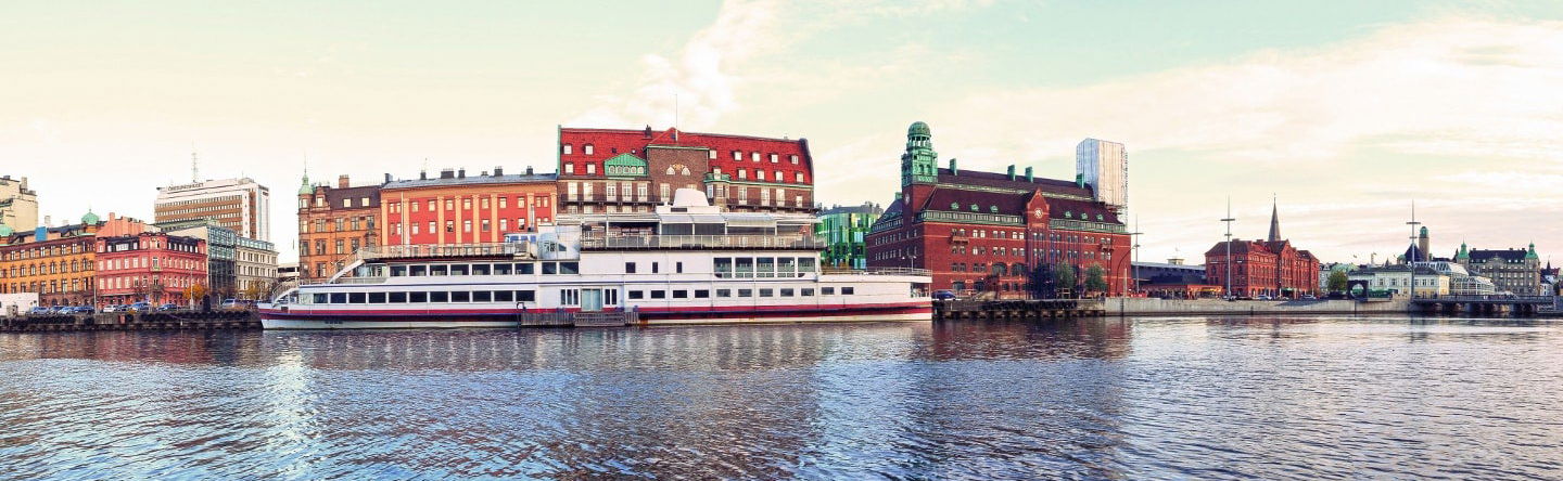 Paseo en barco por los canales de Malmö - Foto 1