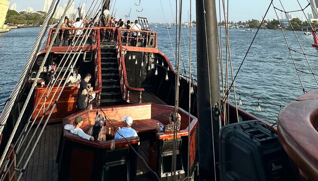 Tour en barco pirata por la bahía de Cartagena - Foto 2