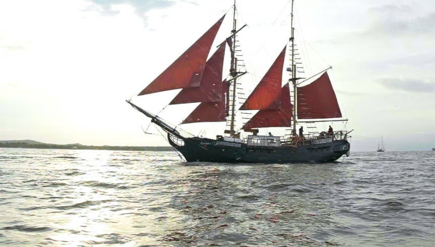 Balade en bateau pirate dans la baie de Carthagène