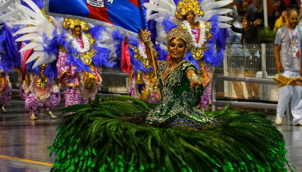 Desfile do carnaval de São Paulo em camarote VIP - Foto 5