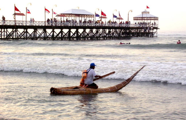 Sun + Moon Pyramids, Huanchaco & Chan Chan Tour - Photo 3