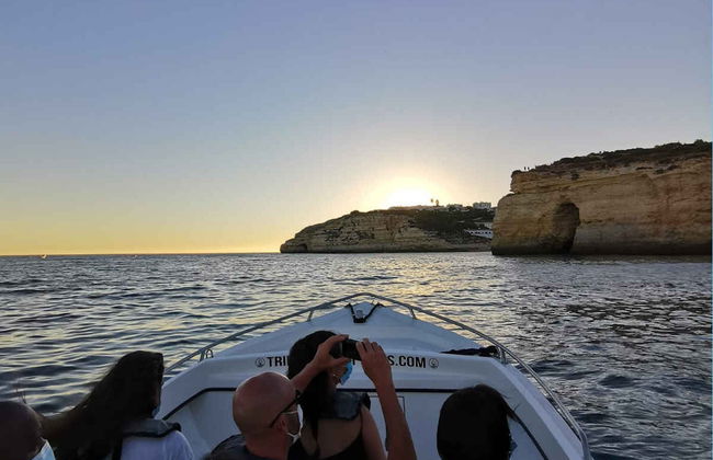 Balade en bateau aux grottes de Benagil au coucher de soleil - Photo 3