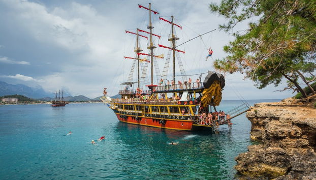 Passeio de barco pirata por Kemer - Foto 2