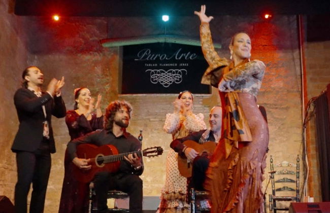 Espectáculo flamenco en el tablao Puro Arte - Foto 1