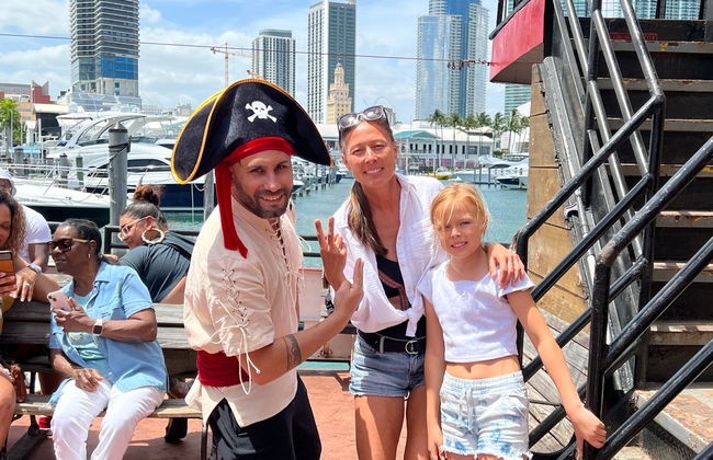 Paseo en barco pirata por Miami - Foto 2