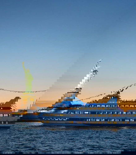 Photo – New York Lunch or Dinner Cruise
