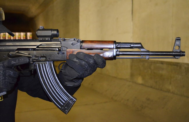 Prácticas de tiro con Kalashnikov - Foto 1