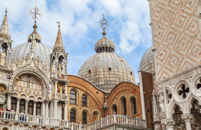 Passeio de barco por Veneza - Foto 1