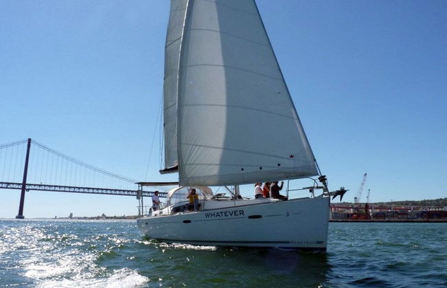 Paseo en velero por Lisboa - Foto 1