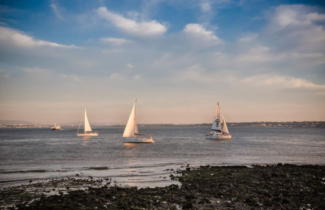 Paseo en velero por Lisboa - Foto 6
