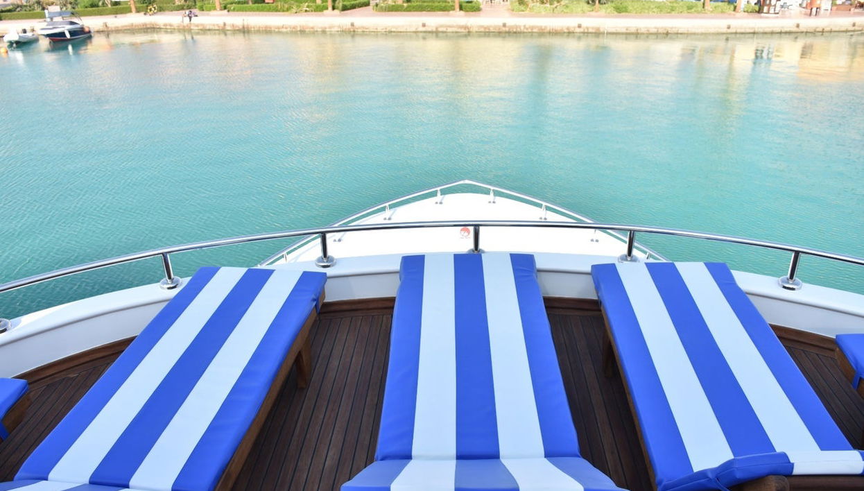 Paseo en barco por el golfo de Suez - Foto 1