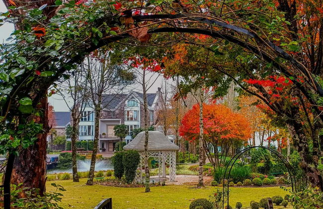 Castelo Saint Andrews Hotel Tour + Wine Tasting - Photo 5