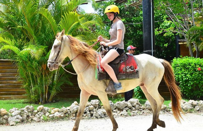 Bavaro Adventure Park - Passeio a Cavalo - Foto 7