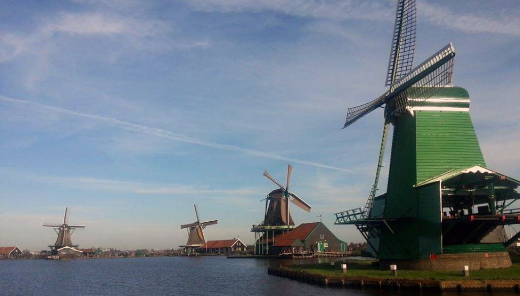 Discover Zaanse Schans, Edam, Volendam and Marken - Photo 1