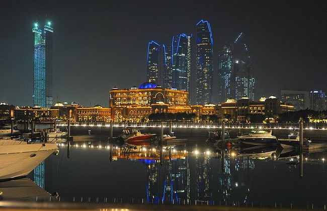 Trasferimento privato da Sharjah all'aeroporto di Abu Dhabi (AUH) - Foto 2