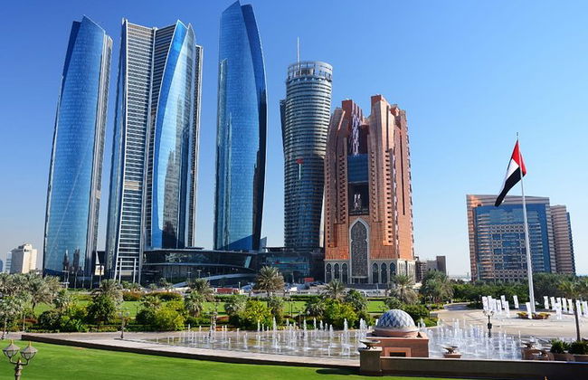 Trasferimento privato da Sharjah all'aeroporto di Abu Dhabi (AUH) - Foto 3