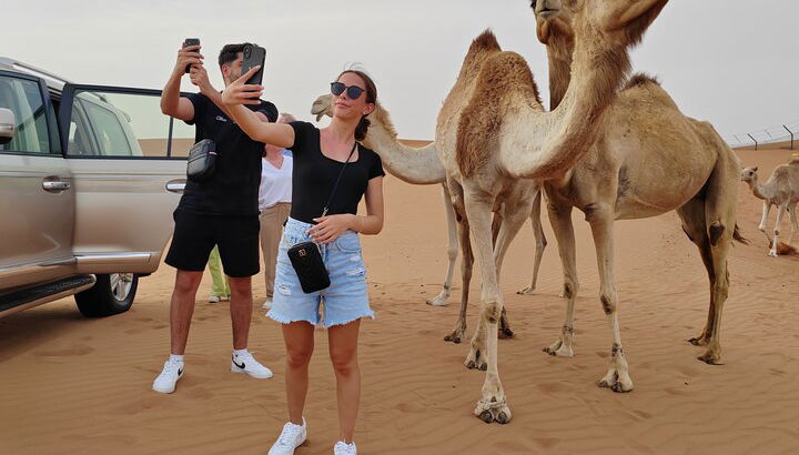 Safari matinal privado no deserto saindo de Dubai - Foto 1