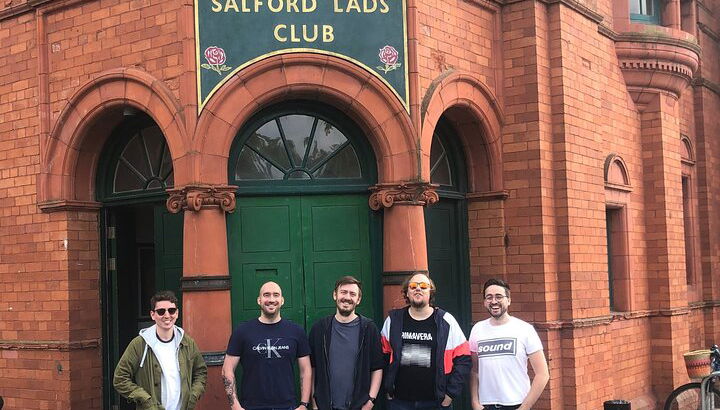 La escena musical de Manchester con un anfitrión local, privado y personalizado - Foto 1