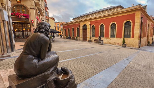 Tour privado autoguiado de búsqueda del tesoro y lugares de interés de Oviedo - Foto 5
