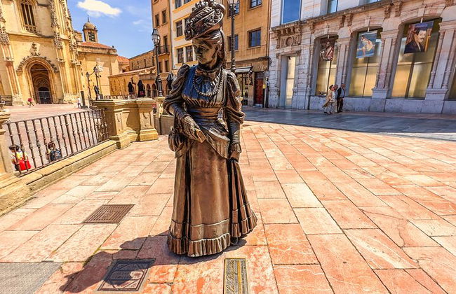 Tour privado autoguiado de búsqueda del tesoro y lugares de interés de Oviedo - Foto 6