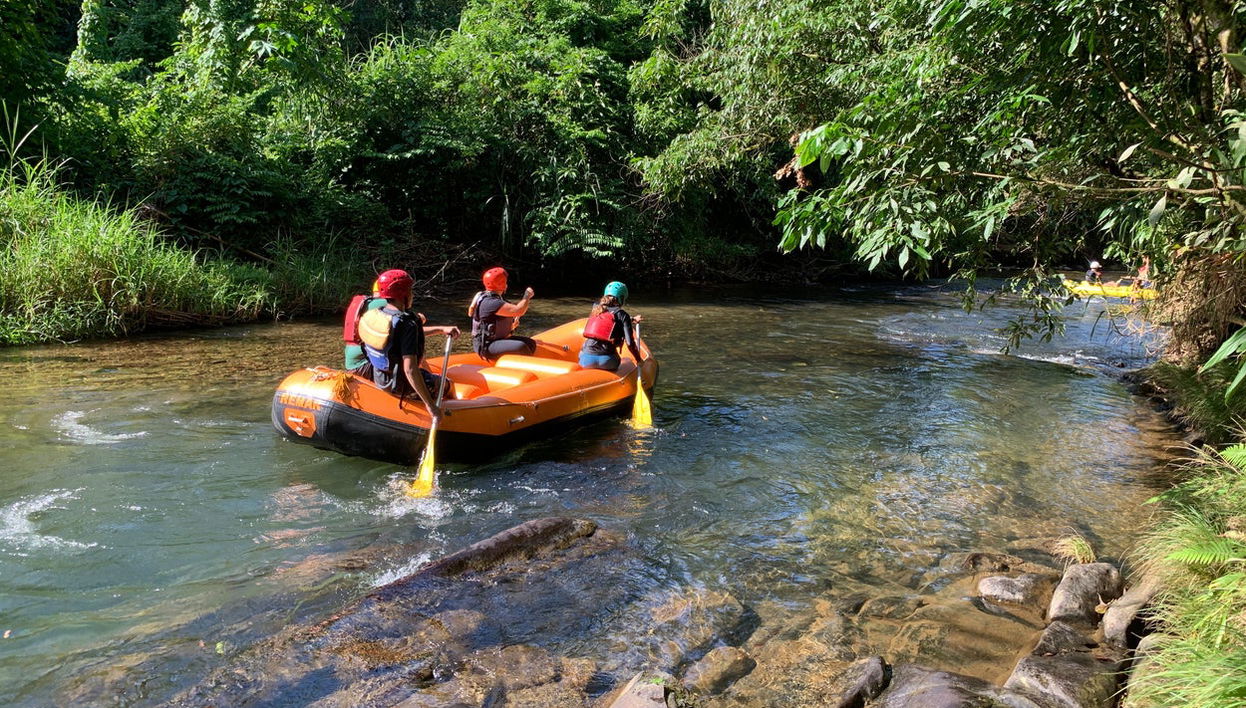 Rafting en el río Betari - Foto 1