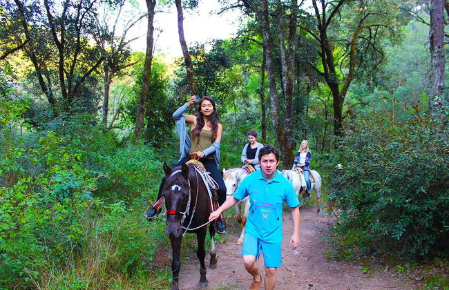 Paseo a caballo por la cascada Velo de la Novia - Foto 4