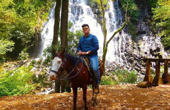 Paseo a caballo por la cascada Velo de la Novia - Foto 3