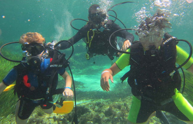 Bautismo de buceo en la playa de Migjorn - Foto 6