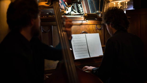 Cena y espectáculo en el restaurante Primuseum - Foto 4