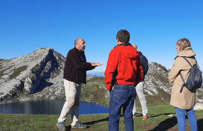 Excursión a los lagos de Covadonga en grupo reducido - Foto 8