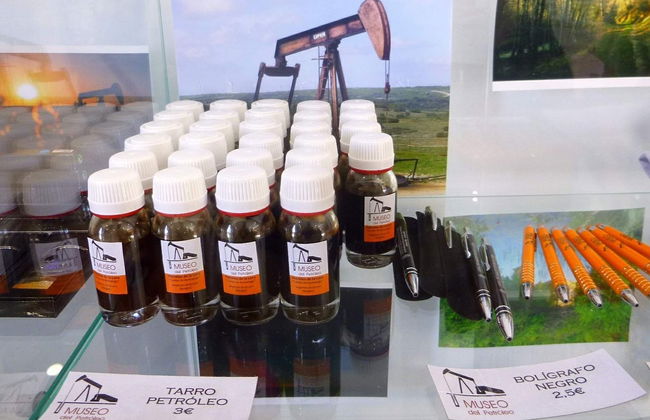 Visita guiada por el Museo del Petróleo - Foto 6