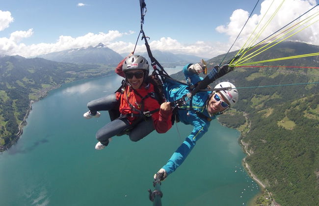 Paragliding in Interlaken - Photo 3